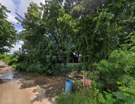 ที่ดินโฉนดเลขที่ 28598 เลขที่ดิน 28 ตำบลเพนียด อำเภอโคกสำโรง จังหวัดลพบุรี เนื้อที่ประมาณ 2 งาน 76 ตารางวา พร้อมสิ่งปลูกสร้าง