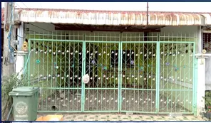 ที่ดินโฉนดเลขที่ 21958 เลขที่ดิน 49 ตำบลคลองสระบัว อำเภอพระนครศรีอยุธยา จังหวัดพระนครศรีอยุธยา เนื้อที่ประมาณ 22 เศษ 5 ส่วน 10 ตารางวา พร้อมสิ่งปลูกสร้าง